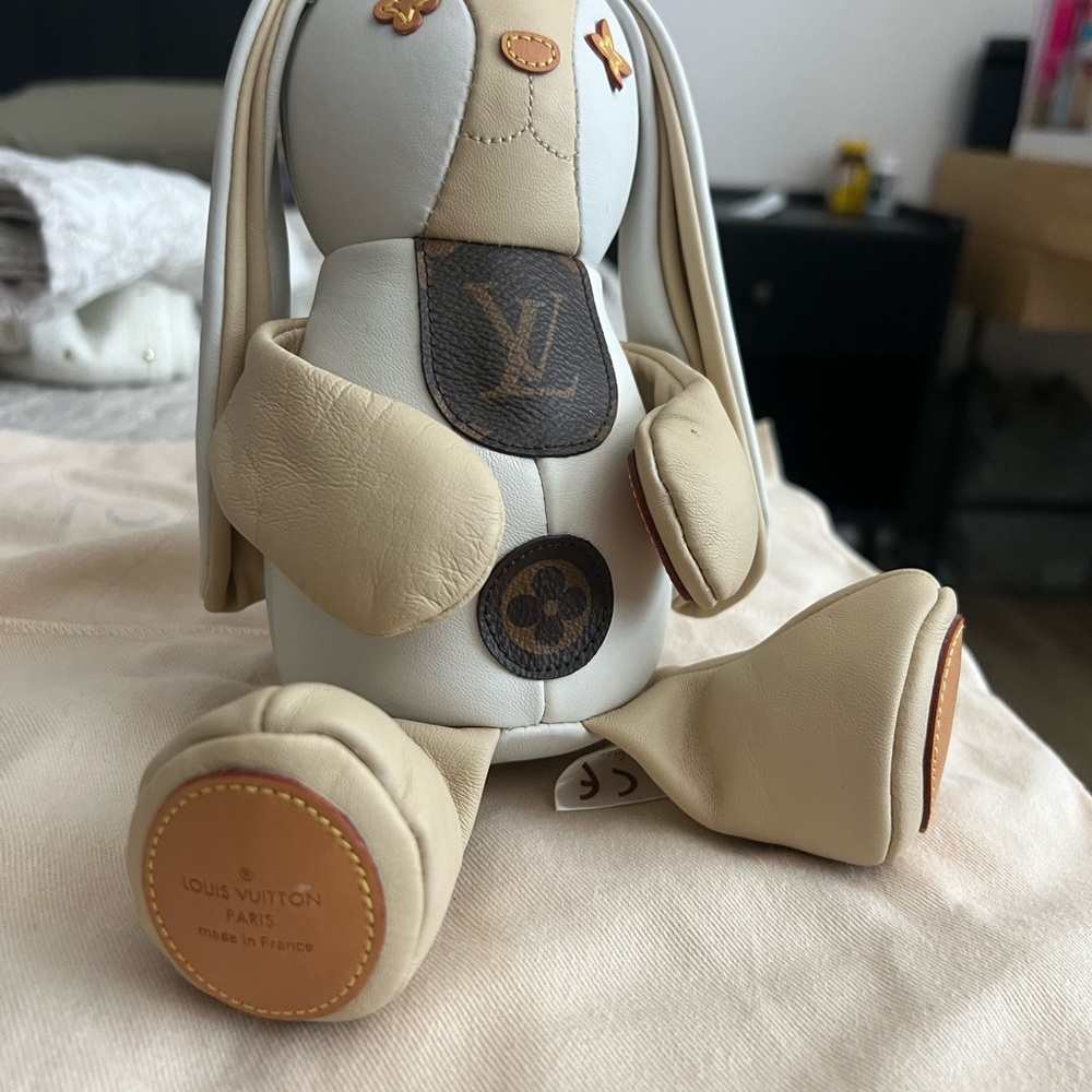 Louis Vuitton Dou dou bunny rare - Picture 7 of 8